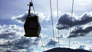 Mexicos new cable cars provide solutions for commuters [upl. by Sauveur]