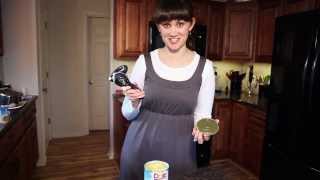 Tupperware Can Opener Demonstration [upl. by Lodi]